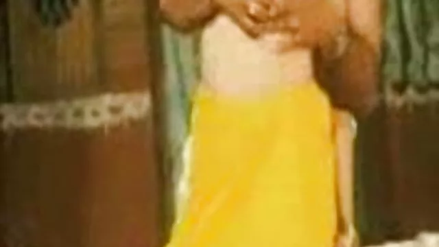जेड पकड़ा जाता है देख के सेक्सी हिंदी फुल मूवी रूप में वह पेशाब पर
