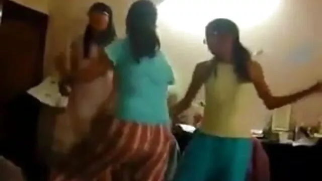 स्काइप दोस्त के लिए सेक्सी डीप सेक्सी पिक्चर फुल मूवी हिंदी थ्रोट!