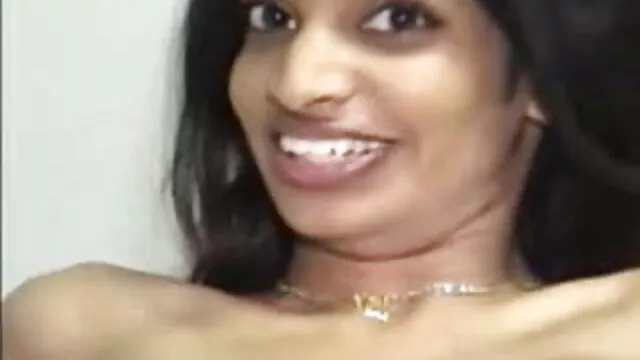 ब्राज़र्स-शॉवर में फुल हिंदी एचडी सेक्सी अपनी गर्म सौतेली बेला गुलाब को देखते हुए मुश्किल हो जाता है