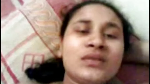 सुनहरे बालों वाली हिंदी सेक्सी फिल्म फुल मूवी सख्त महिला द्वारा कठिन सजा