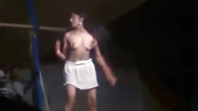बालों सेक्सी मूवी फुल वाली परिपक्व गर्म पिताजी लॉकर कमरे में बालों गधे स्वाद