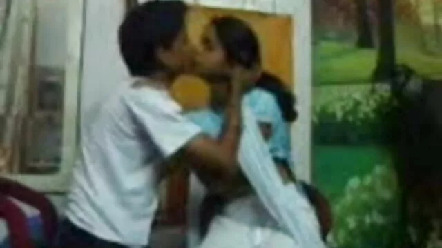 हथकड़ी पैर की पूजा ब्लू फिल्म फुल एचडी