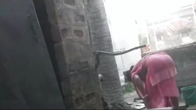 युवा सुनहरे बीएफ फिल्म फुल सेक्सी बालों वाली समलैंगिक लड़की द्वारा छुआ, जबकि मालकिन देखता है