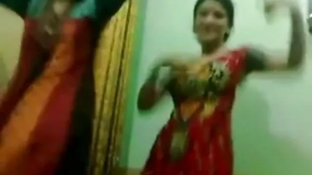 प्यारा बेब उसे सींग का बना हुआ सौतेला फुल एचडी में सेक्सी फिल्म भाई