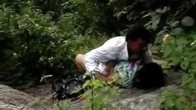 एमआईएलए दोनों फुल सेक्सी हिंदी में छेद में 10 इंच खिलौने लेता है