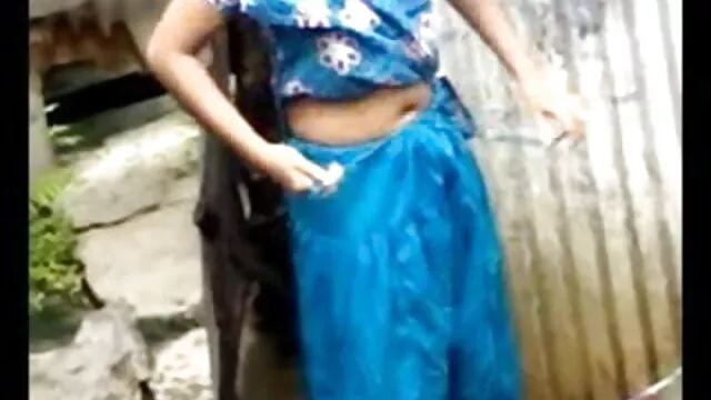 सुंदर बंधन में हरे इंग्लिश सेक्सी फुल मूवी वीडियो रंग के साथ